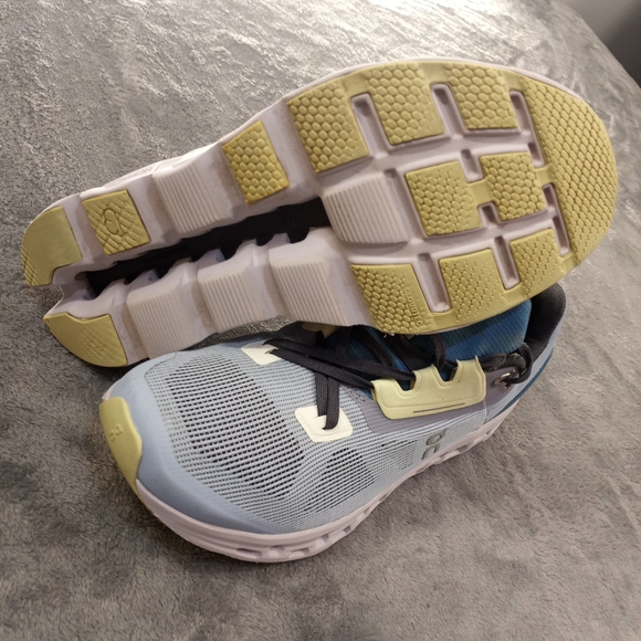 On Cloudstratus Womens  Chambray/Lavender On Running White and Gray Sneakers W9 - Picture 14 of 14